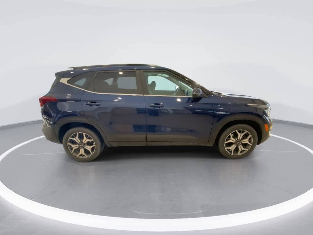 Thumbnail: 2021 Kia Seltos - 9