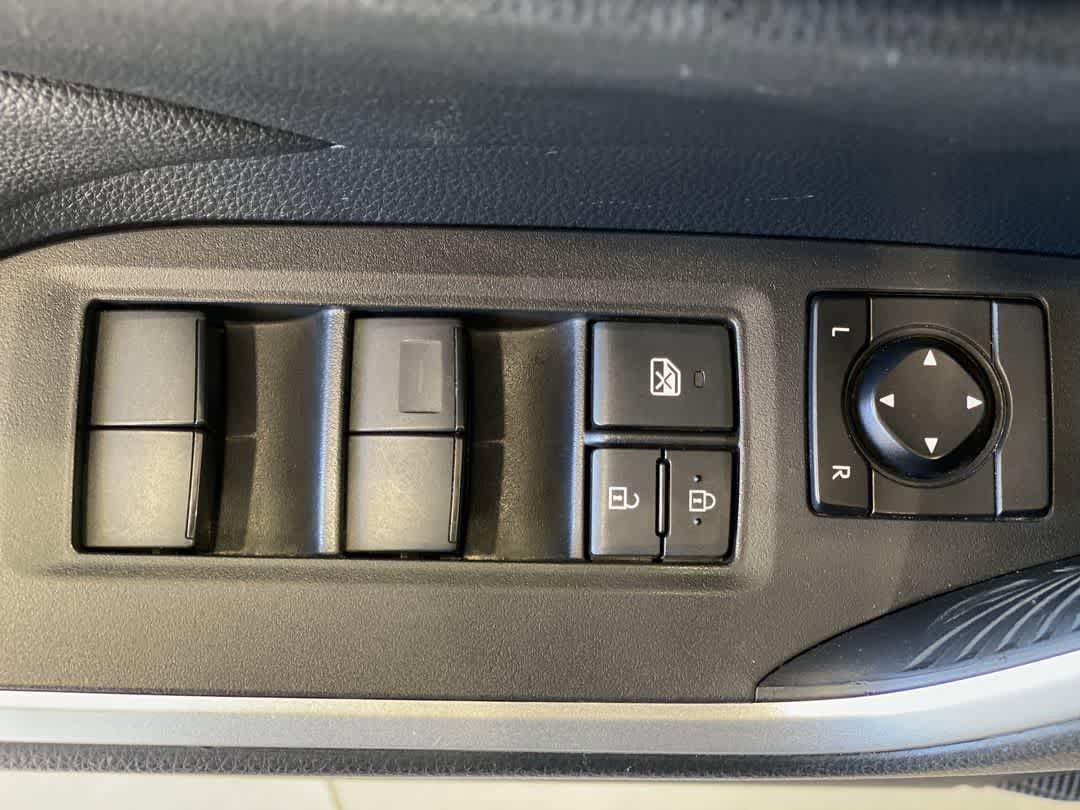 Thumbnail: 2019 Toyota RAV4 - 16