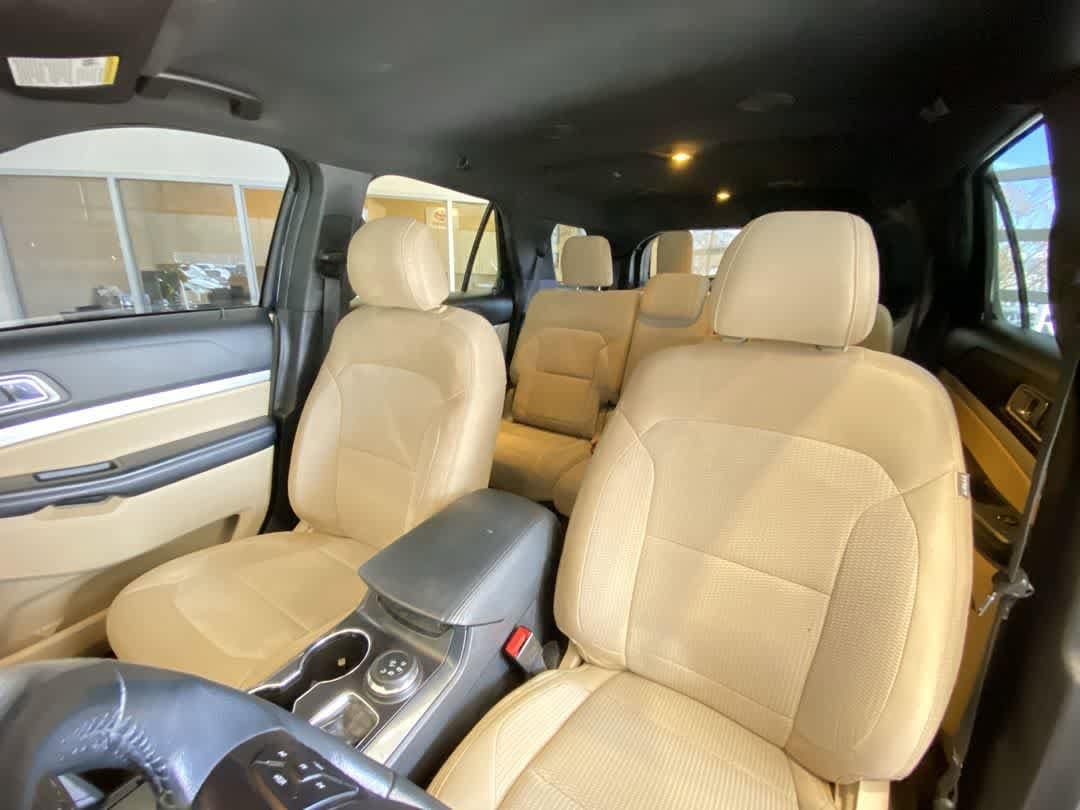Thumbnail: 2017 Ford Explorer - 14