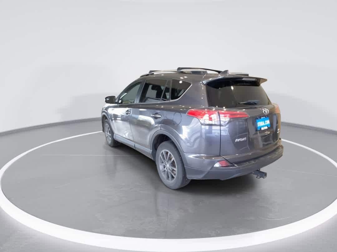 Thumbnail: 2018 Toyota RAV4 - 7