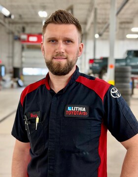 Staff member Denis Punko from ID_0bec84