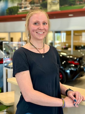Staff member Maisy VanPelt from ID_672337