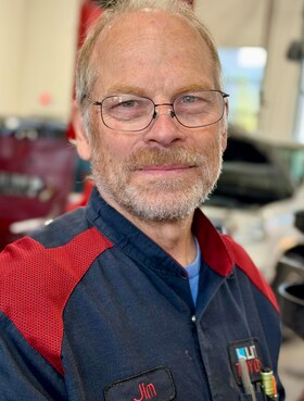 Staff member James Weyer from ID_0bec84