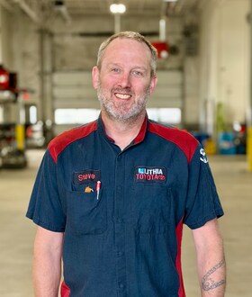 Staff member Steven Farsdale from ID_0bec84
