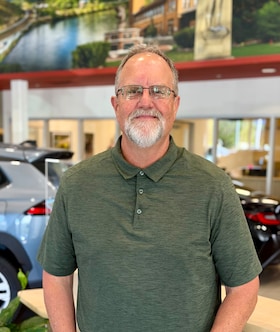 Staff member Robert Haeger from ID_672337