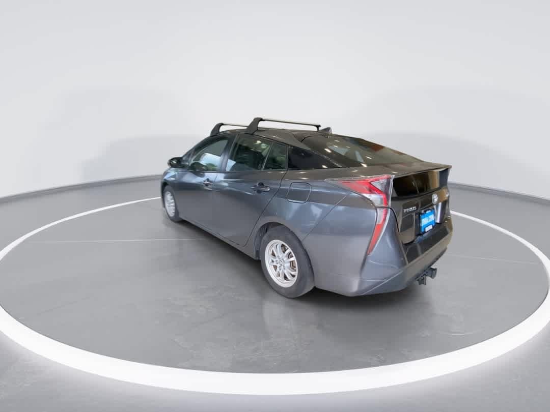 Thumbnail: 2018 Toyota Prius - 6