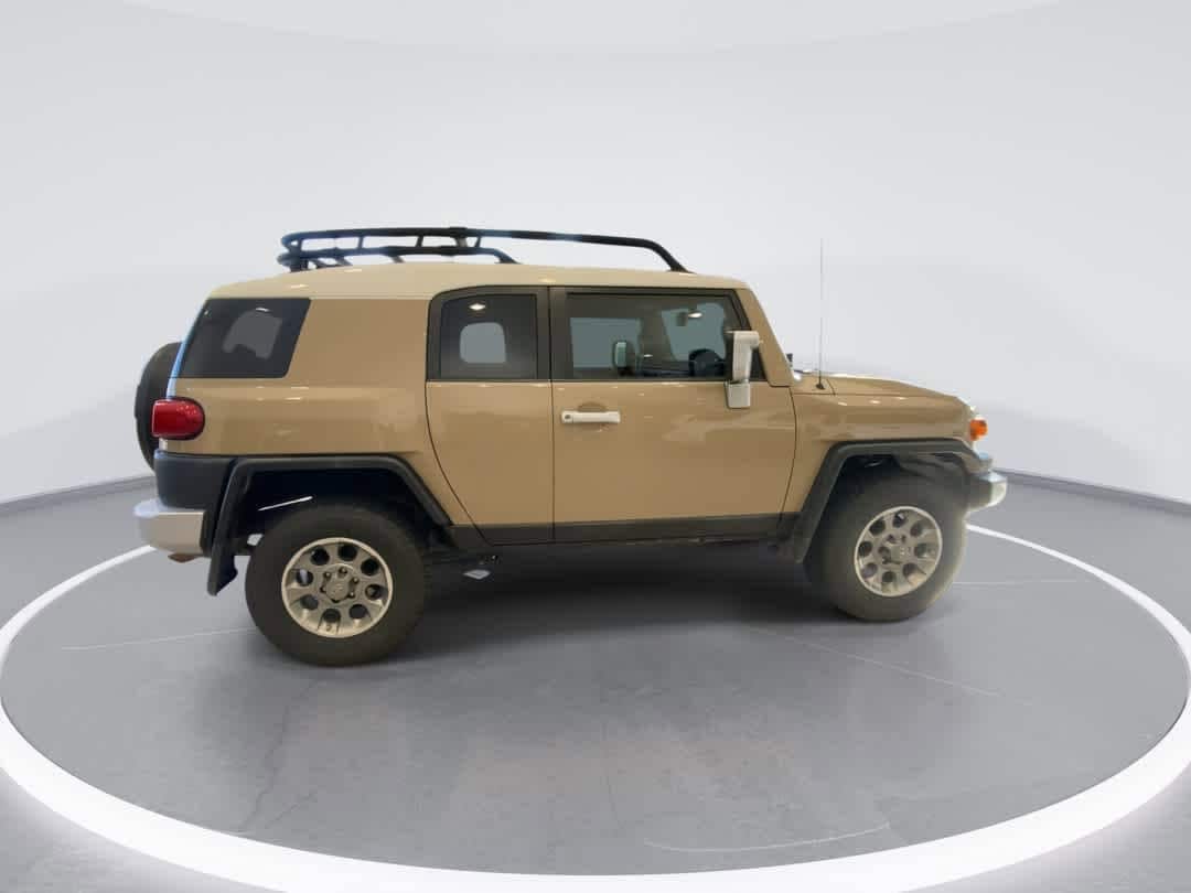 Thumbnail: 2013 Toyota FJ Cruiser - 9