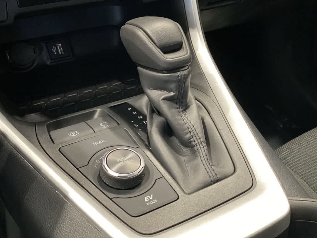 Thumbnail: 2025 Toyota RAV4 - 17