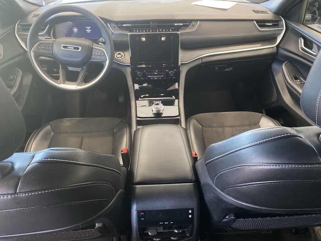 Thumbnail: 2024 Jeep Grand Cherokee L - 23