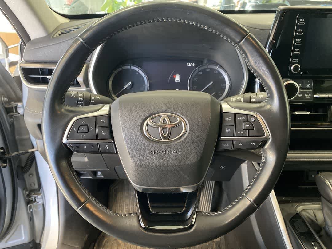 Thumbnail: 2021 Toyota Highlander - 14