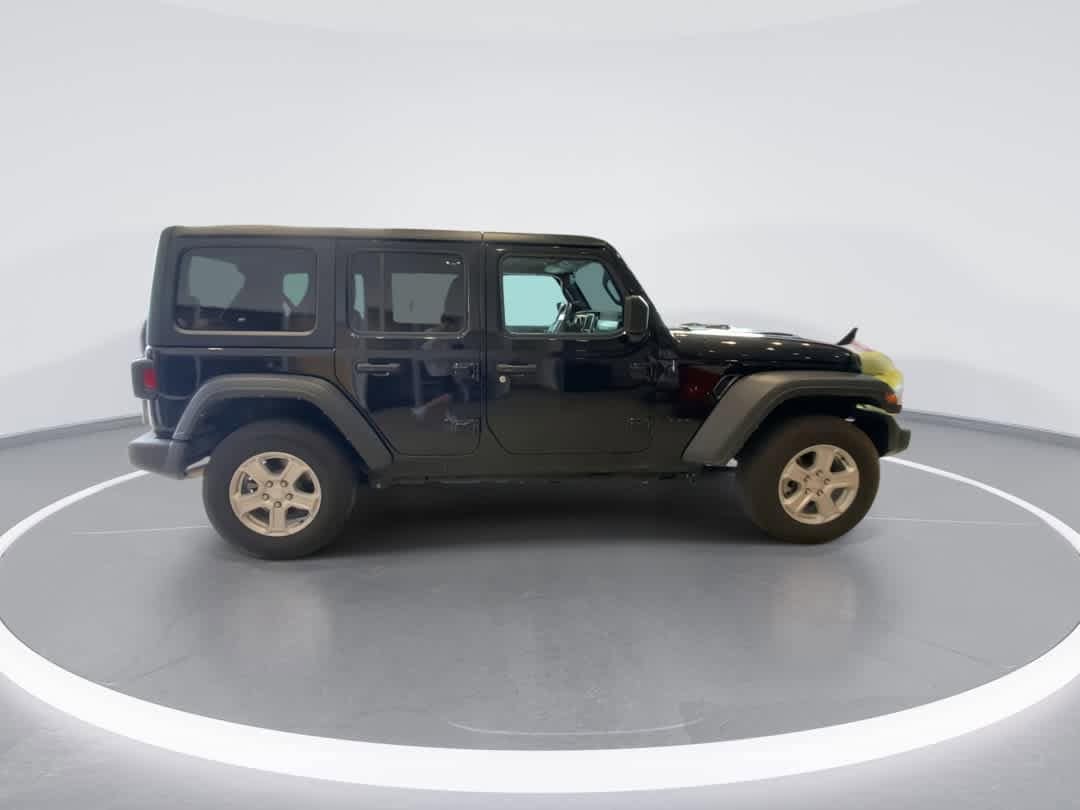 Thumbnail: 2023 Jeep Wrangler - 9