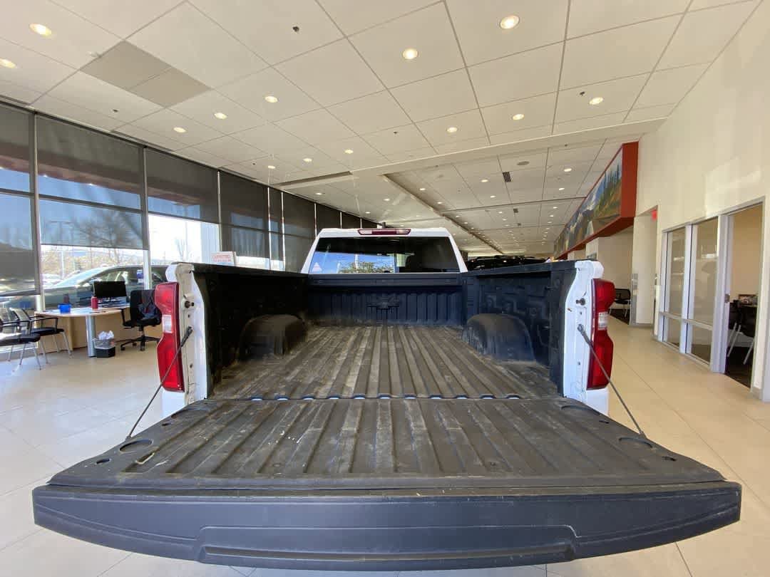 Thumbnail: 2020 Chevrolet Silverado 1500 - 25