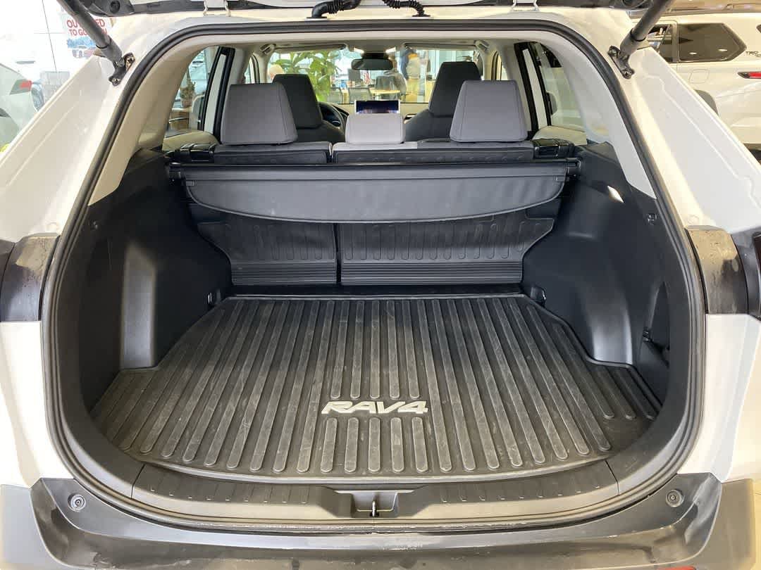 Thumbnail: 2025 Toyota RAV4 - 22