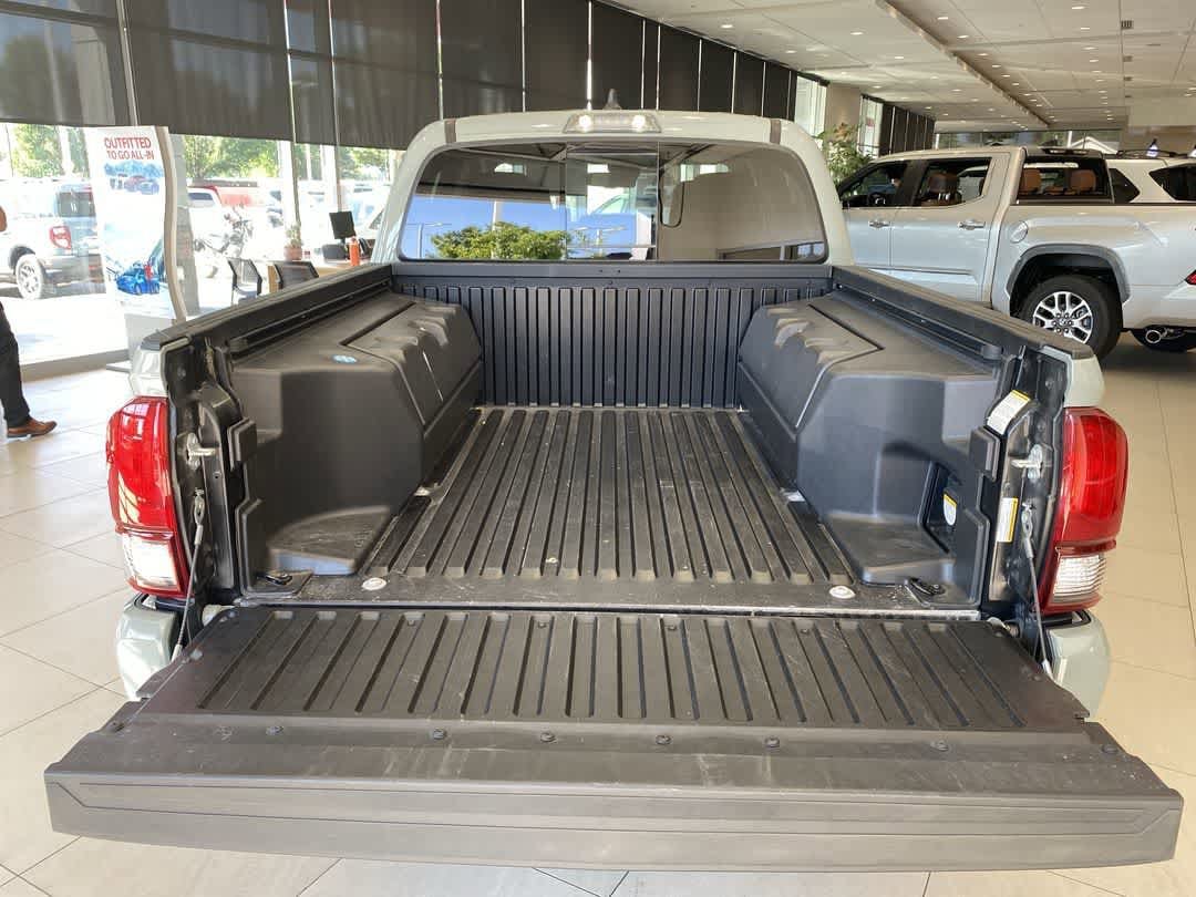 Thumbnail: 2022 Toyota Tacoma - 25