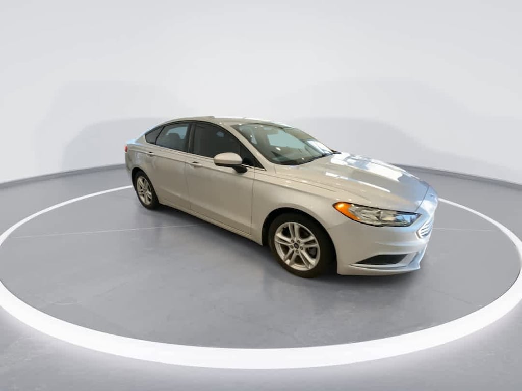 Used 2018 Ford Fusion SE Sedan