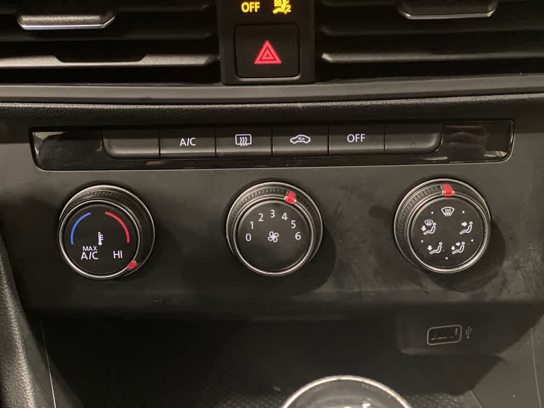 Thumbnail: 2019 Volkswagen Jetta - 19