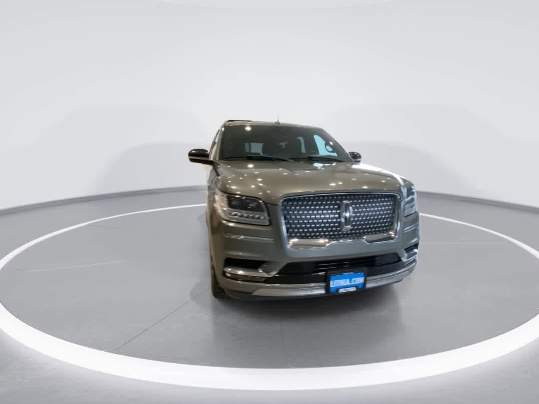 Thumbnail: 2020 Lincoln Navigator L - 3