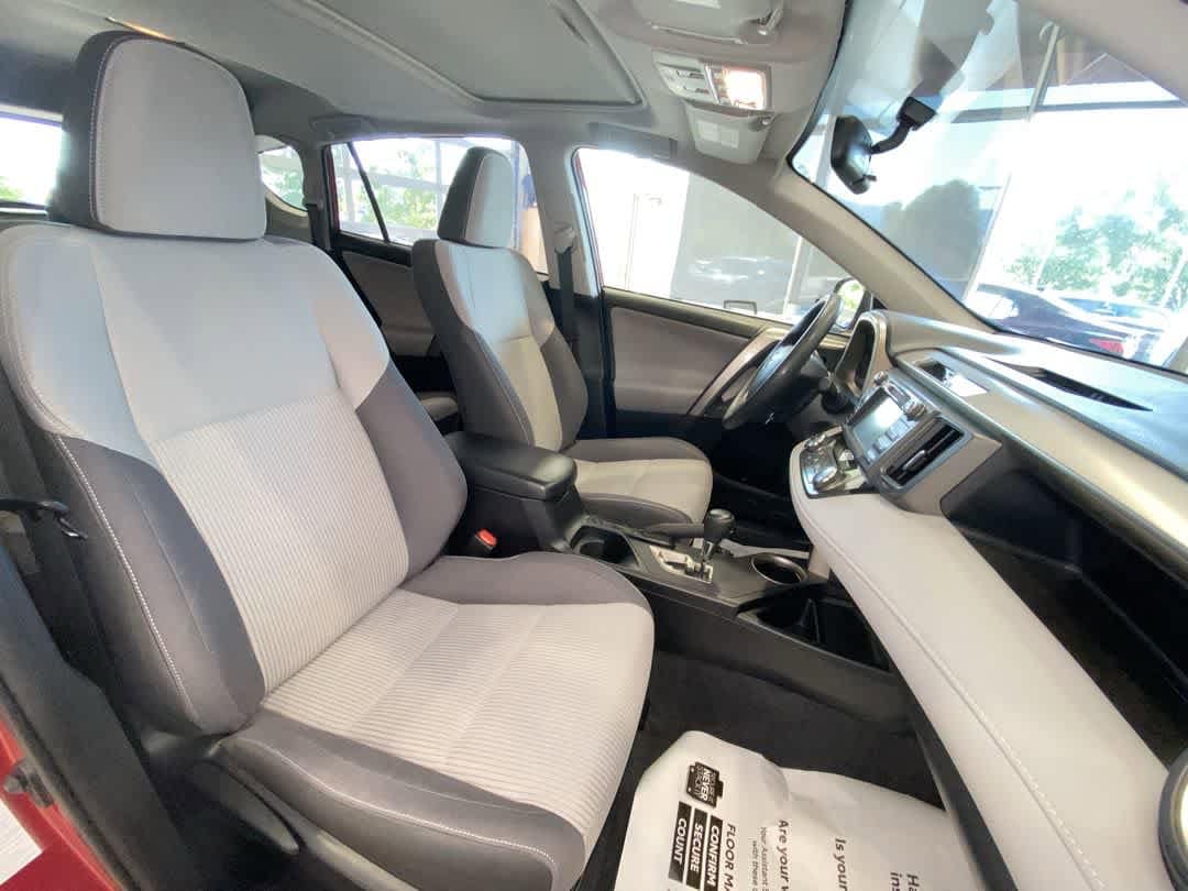 Thumbnail: 2014 Toyota RAV4 - 26