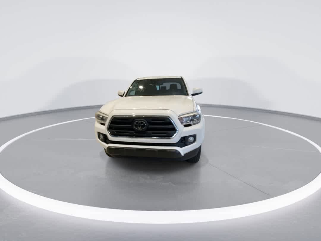 Thumbnail: 2018 Toyota Tacoma - 3