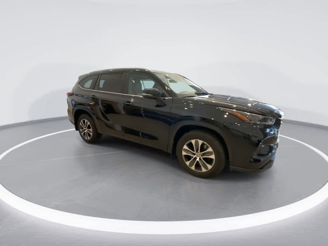 Thumbnail: 2024 Toyota Highlander - 2