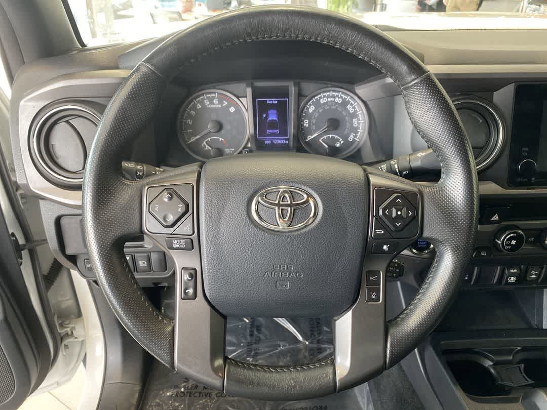 Thumbnail: 2018 Toyota Tacoma - 16