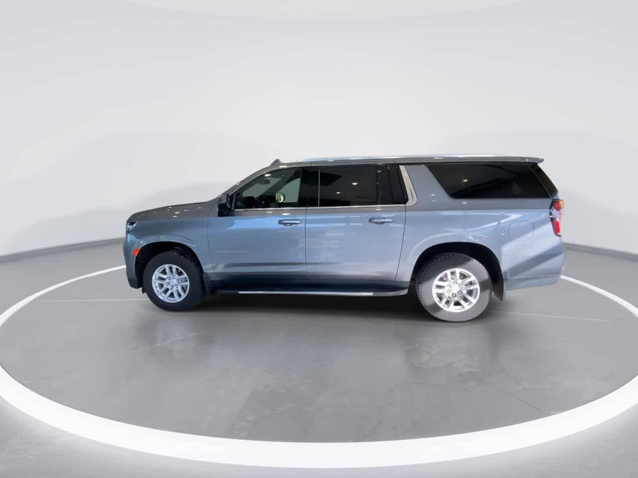 Thumbnail: 2021 Chevrolet Suburban - 5