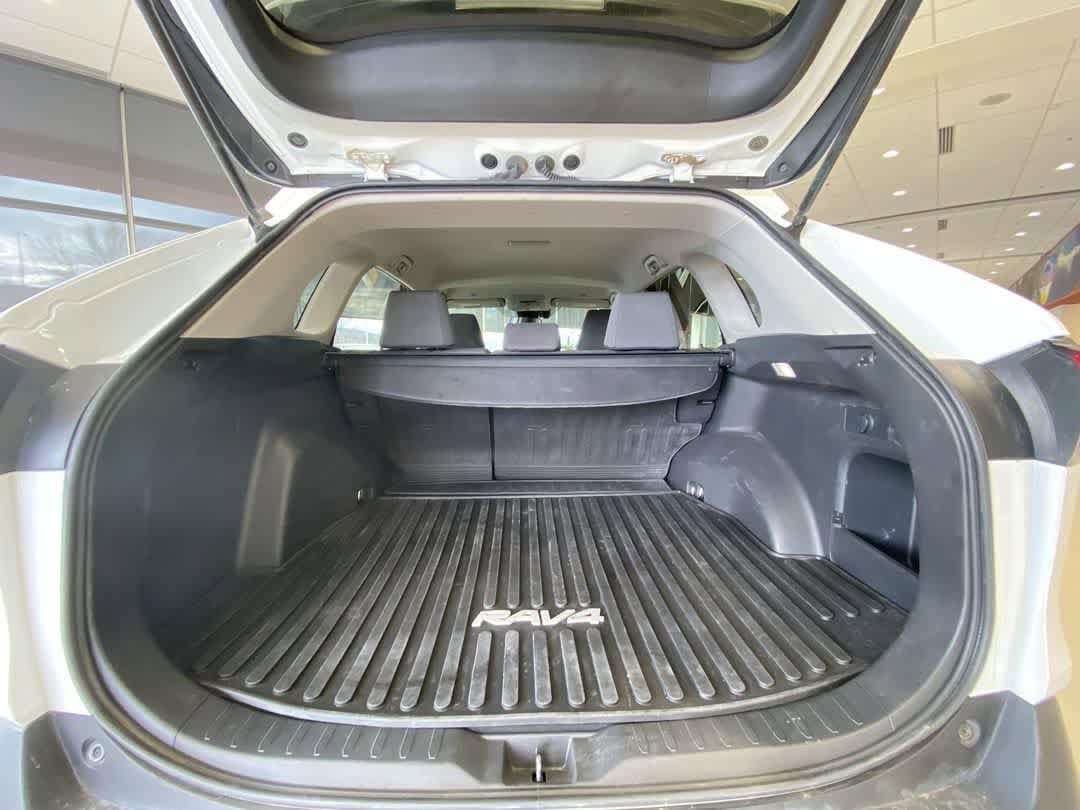 Thumbnail: 2023 Toyota RAV4 - 25