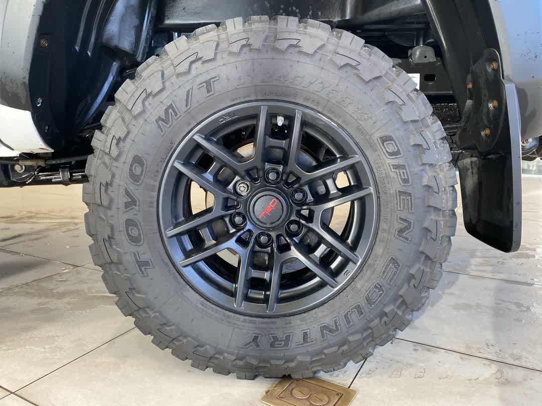 Thumbnail: 2020 Toyota Tacoma - 10