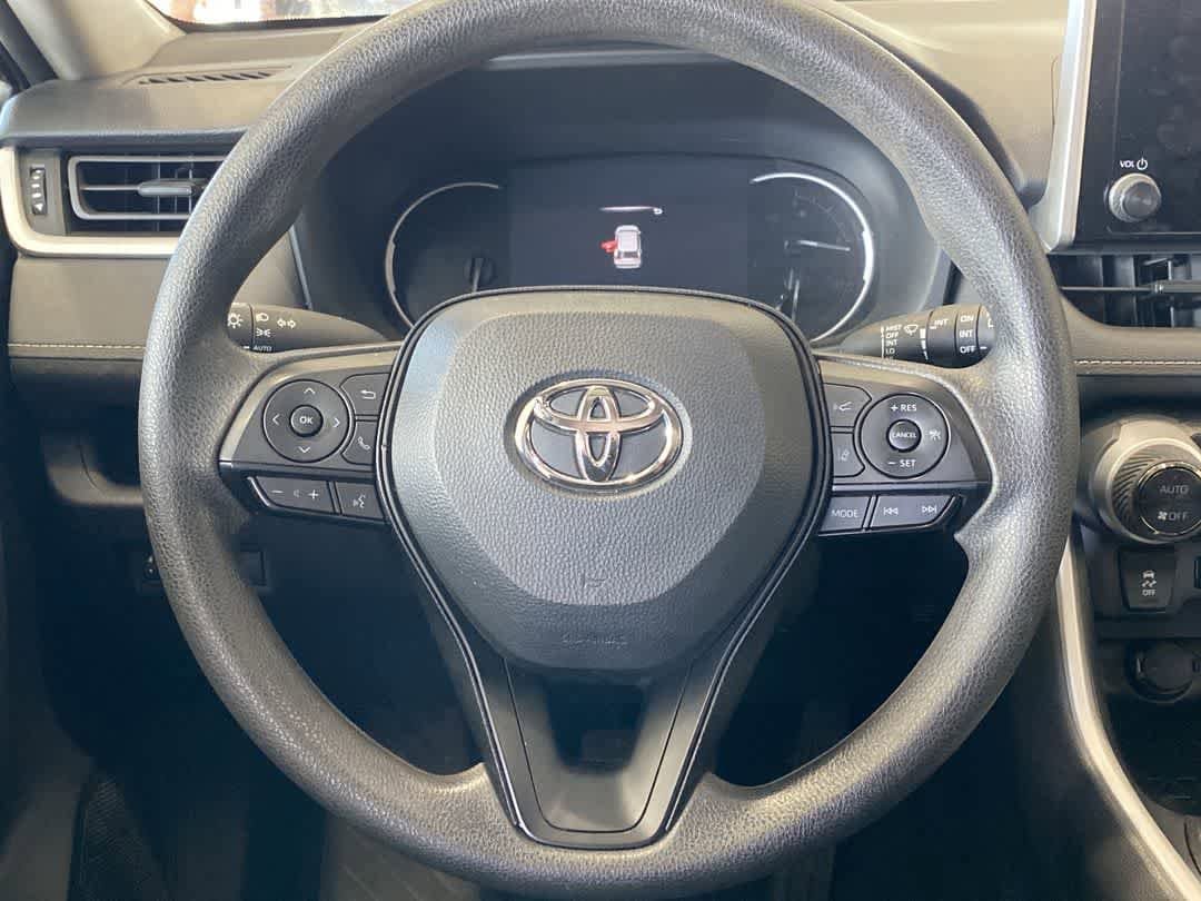 Thumbnail: 2025 Toyota RAV4 - 17