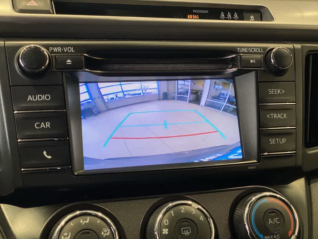 Thumbnail: 2018 Toyota RAV4 - 19