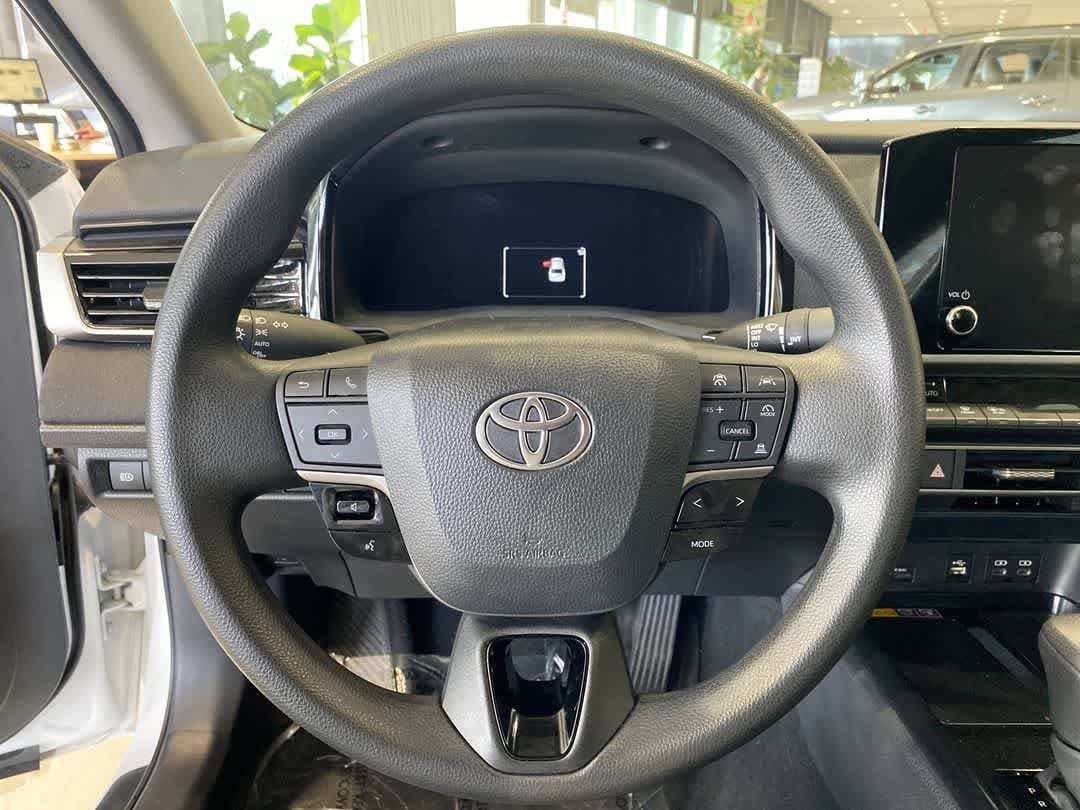 Thumbnail: 2025 Toyota Camry - 14