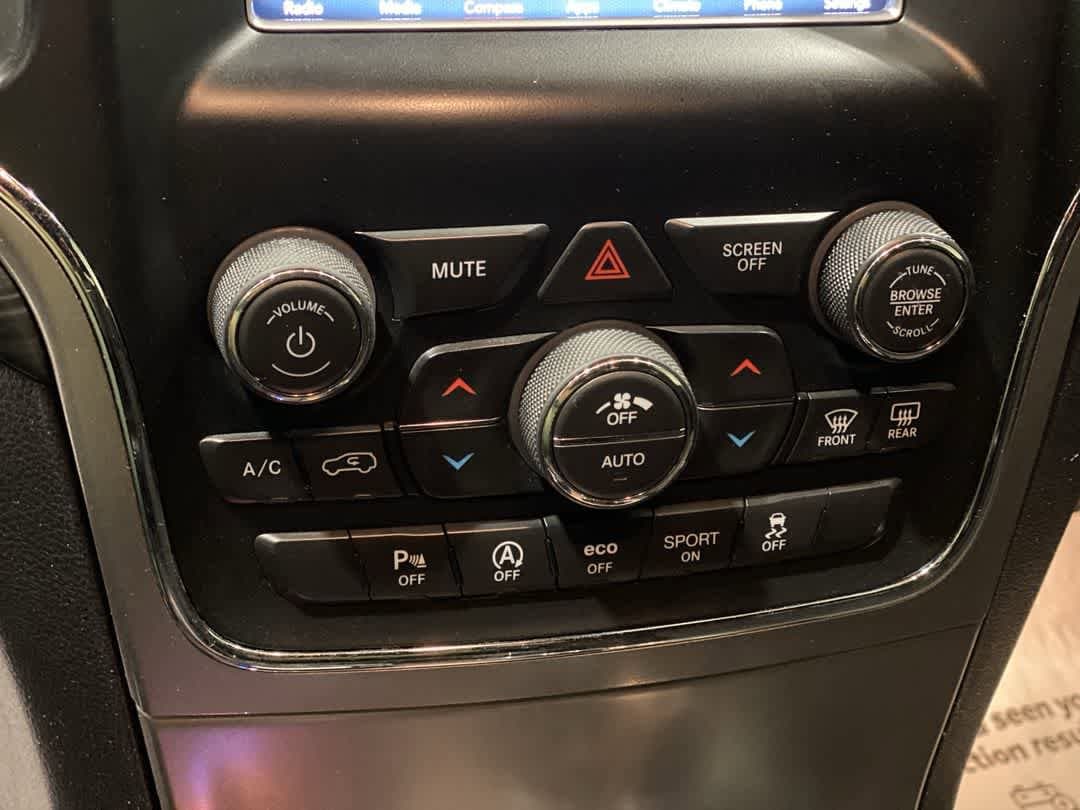 Thumbnail: 2020 Jeep Grand Cherokee - 20