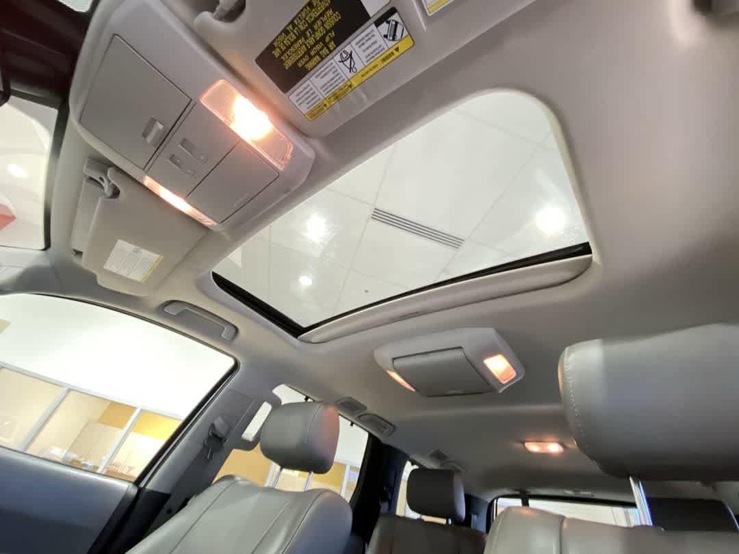 Thumbnail: 2018 Toyota Sequoia - 24