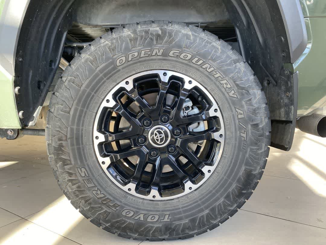 Thumbnail: 2022 Toyota Tundra - 12