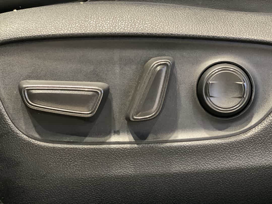 Thumbnail: 2024 Toyota RAV4 - 14