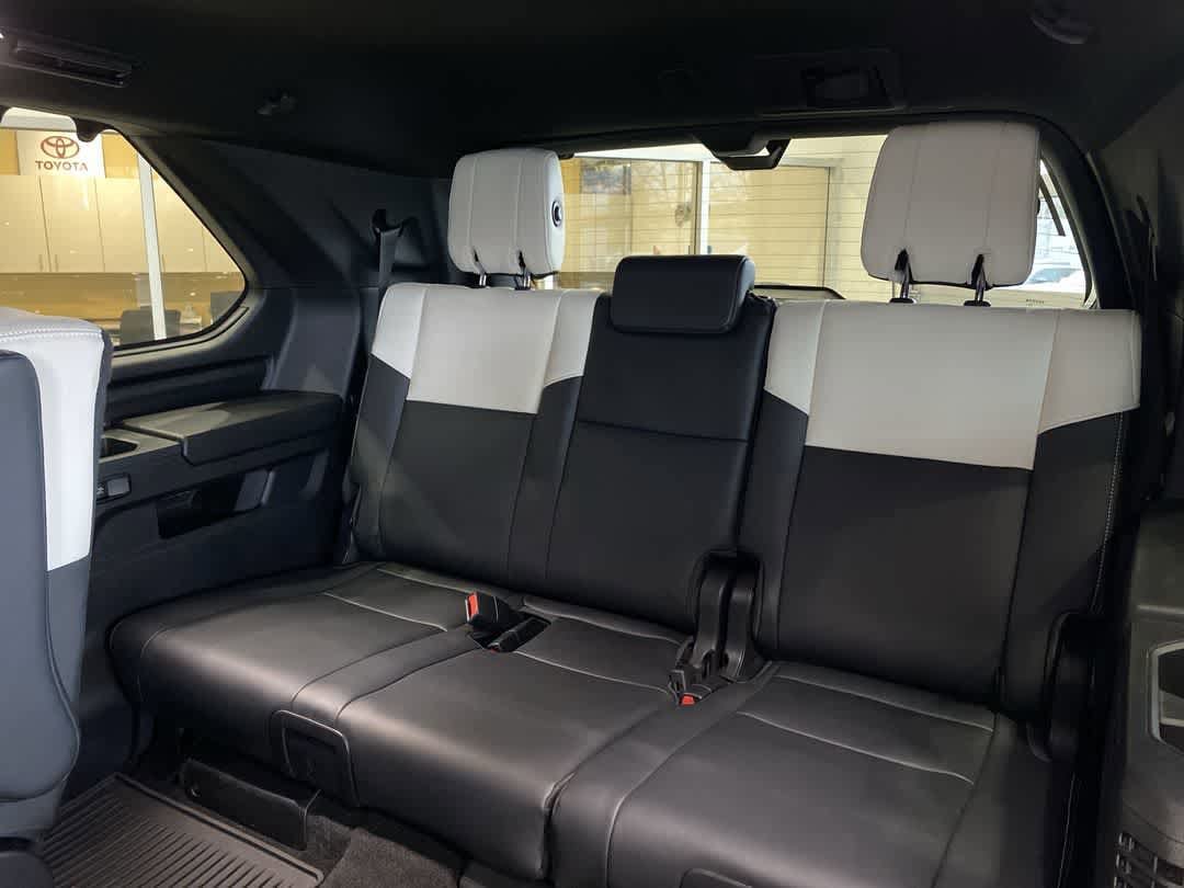 Thumbnail: 2023 Toyota Sequoia - 25