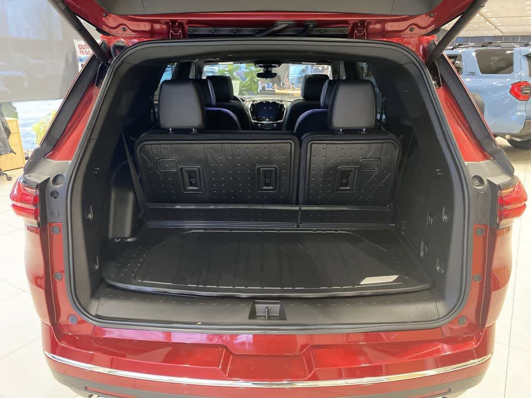 Thumbnail: 2023 Chevrolet Traverse - 25