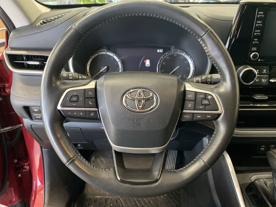 Thumbnail: 2022 Toyota Highlander - 14