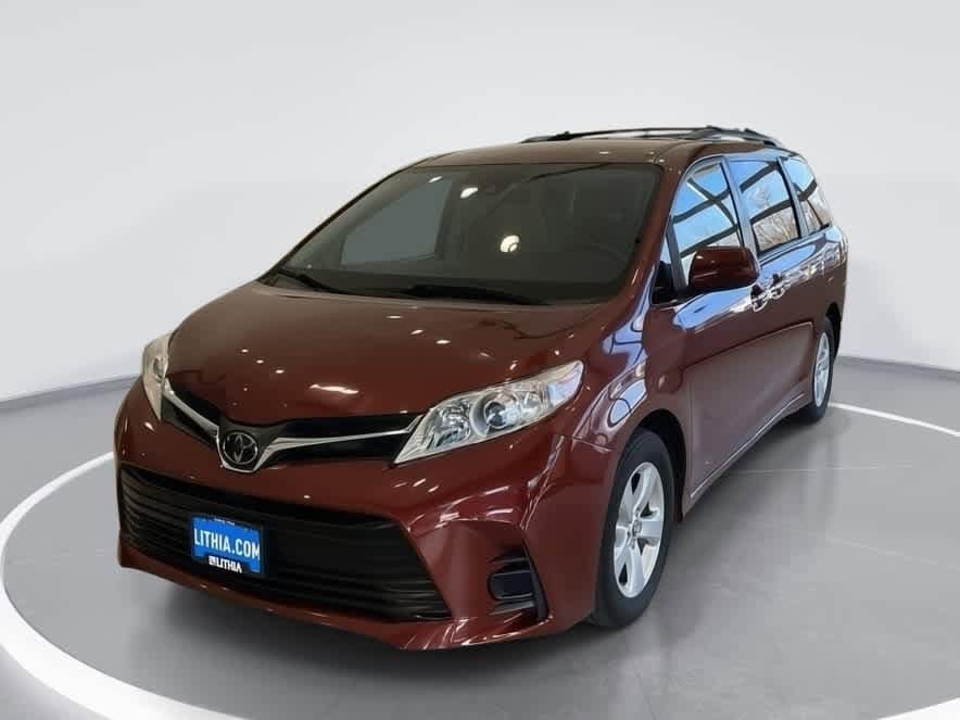 Thumbnail: 2020 Toyota Sienna - 1