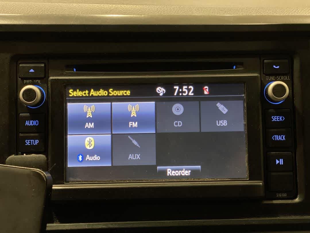 Thumbnail: 2017 Toyota Tacoma - 18