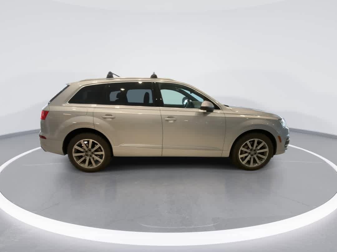 Thumbnail: 2019 Audi Q7 - 9
