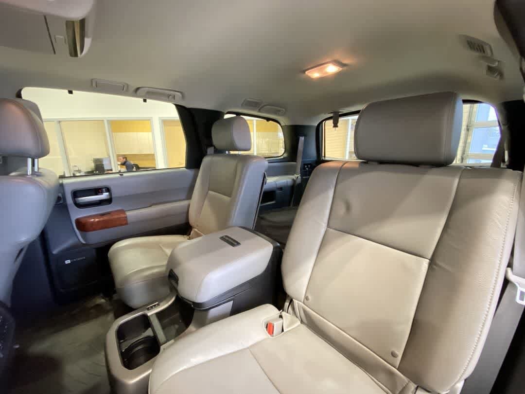 Thumbnail: 2018 Toyota Sequoia - 25