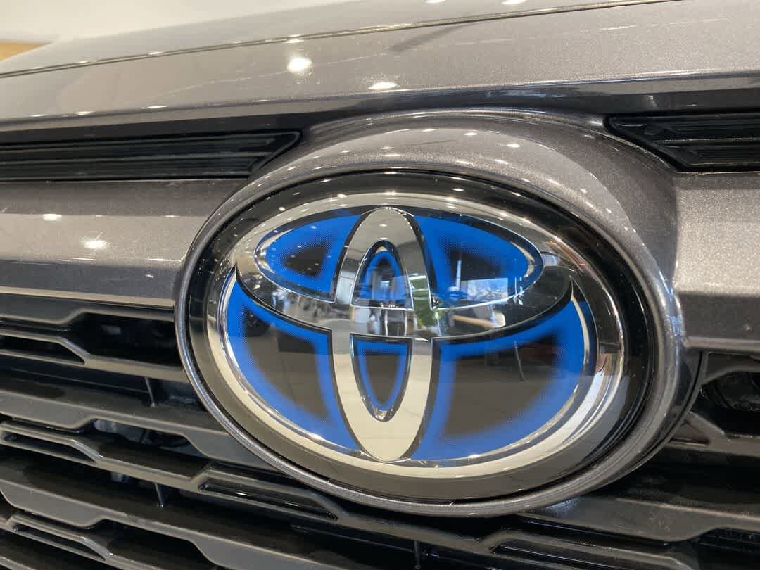 Thumbnail: 2024 Toyota RAV4 - 10