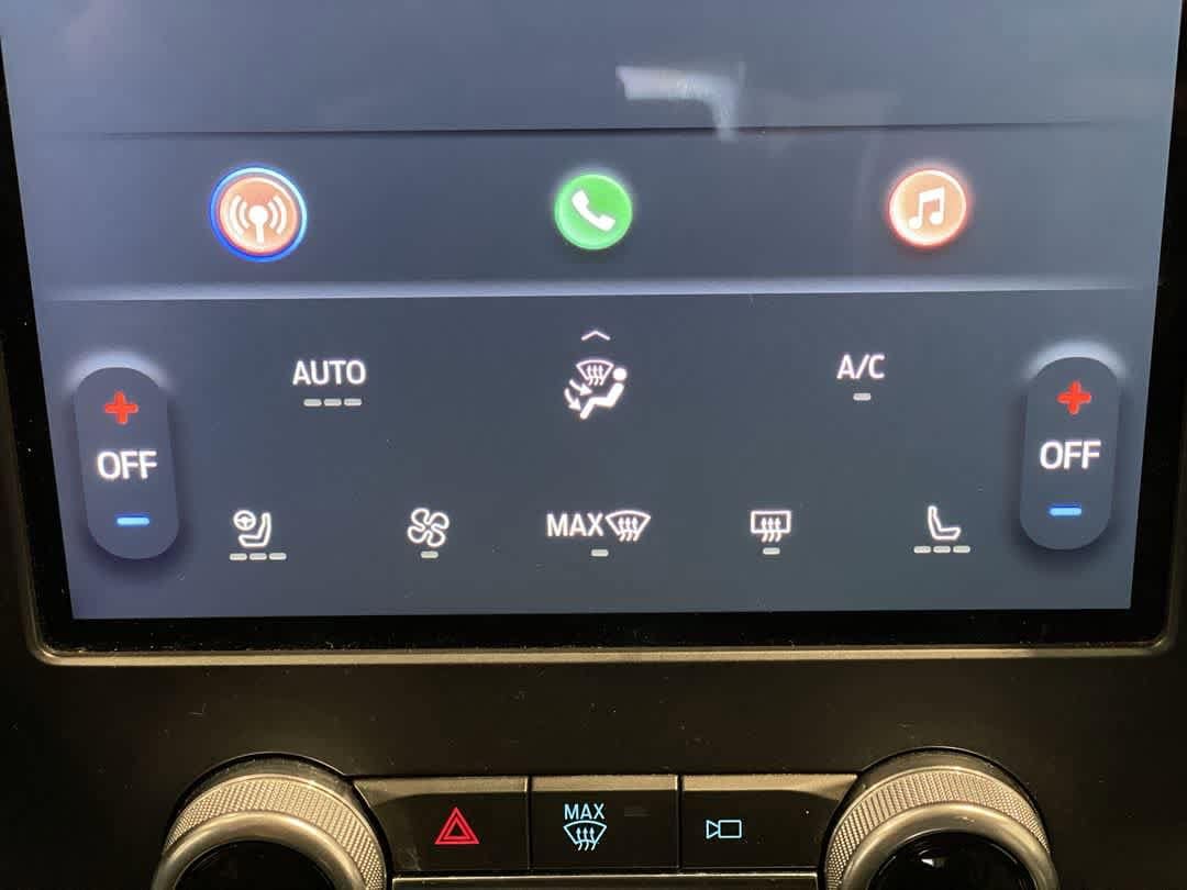 Thumbnail: 2022 Ford Edge - 21