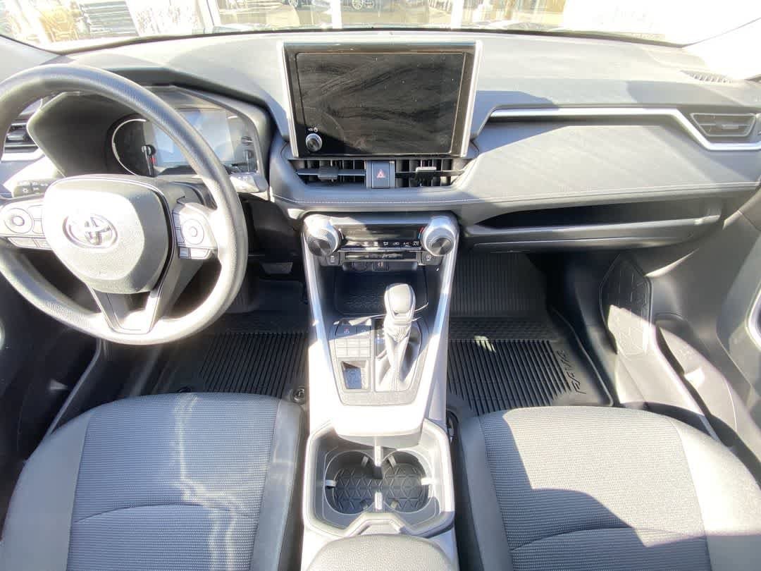 Thumbnail: 2025 Toyota RAV4 - 23