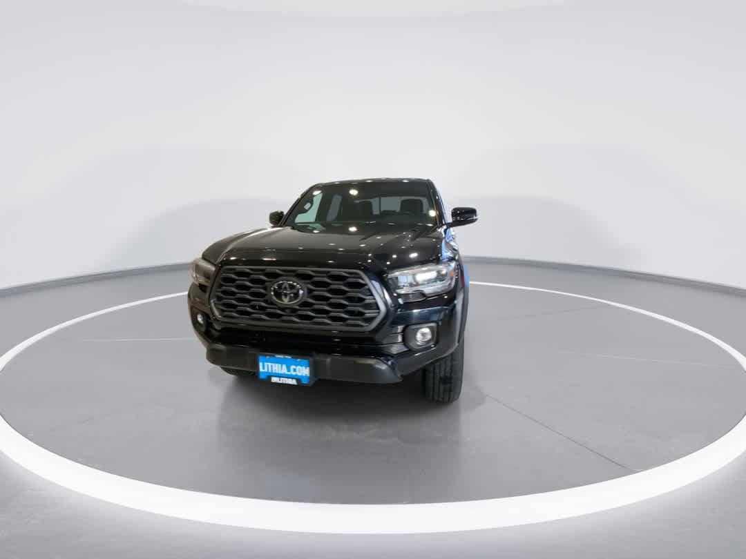 Thumbnail: 2020 Toyota Tacoma - 3