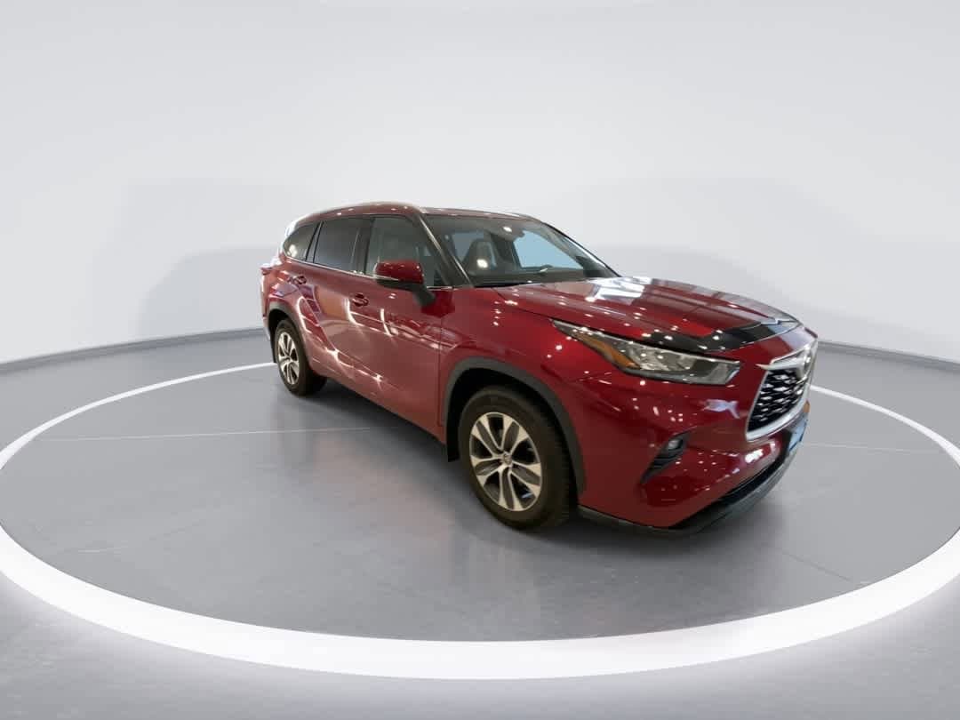 Thumbnail: 2022 Toyota Highlander - 2