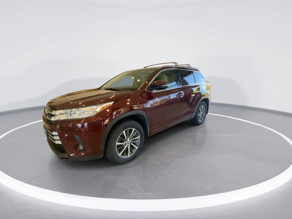 Used 2018 Toyota Highlander XLE V6 SUV