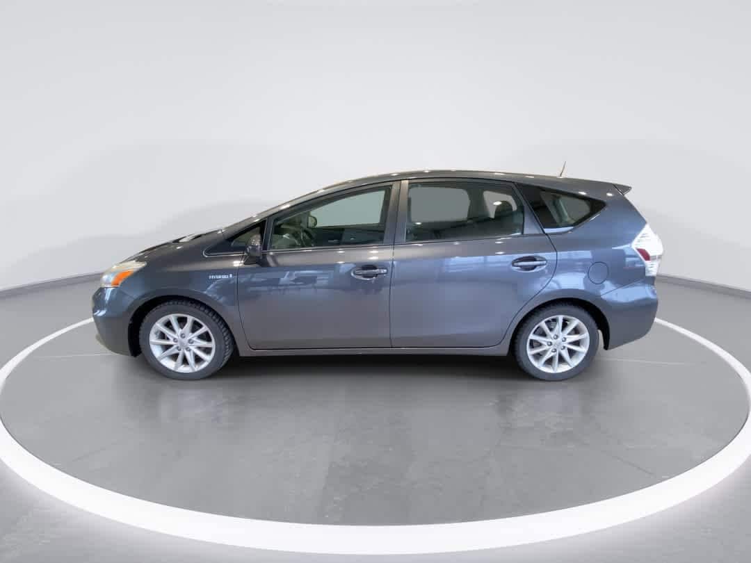 Thumbnail: 2013 Toyota Prius v - 5