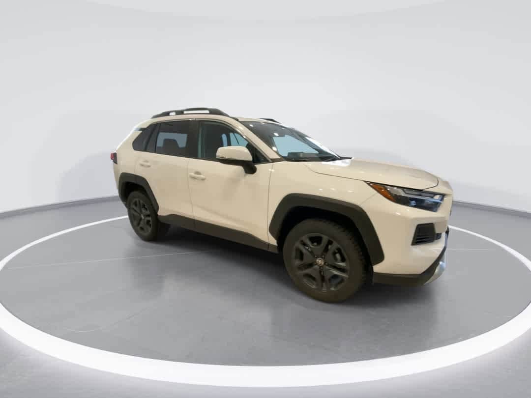 Thumbnail: 2022 Toyota RAV4 - 2